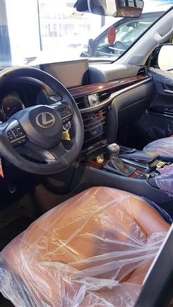Lexus LX